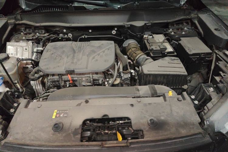 Used Haval H6S 2022 2.0T Two-Wheel Drive ZhiRun Version Engine Bay