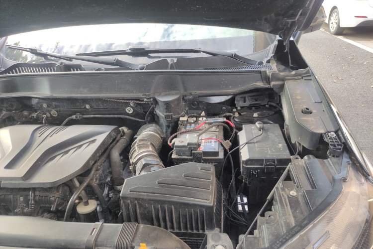 Used Haval H6S 2022 2.0T All-Wheel-Drive Trendy Sports Edition Engine Bay Left