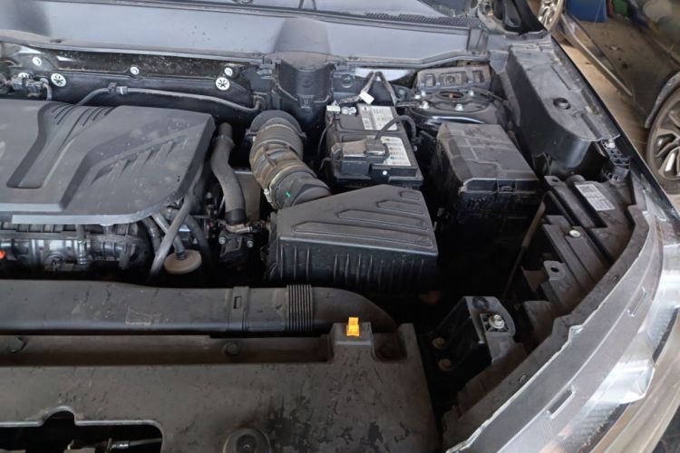 Used Haval H6S 2022 2.0T Two-Wheel Drive ZhiRun Version Engine Bay Left