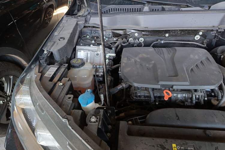 Used Haval H6S 2022 2.0T Two-Wheel Drive ZhiRun Version Engine Bay Right