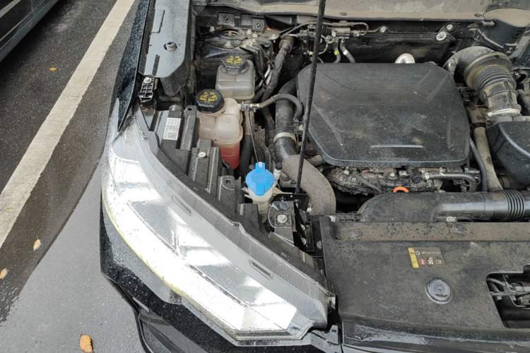 Used Haval H6S 2022 1.5T DHT ZhiRun Edition Engine Bay Right