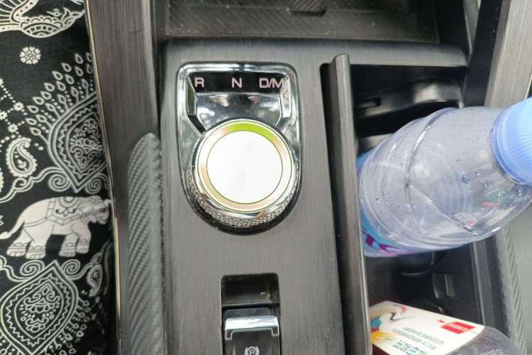 Used Haval H6S 2022 2.0T Two-Wheel Drive JoyRun Version Gear Lever