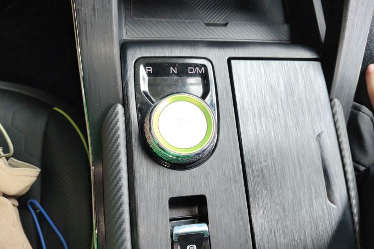 Used Haval H6S 2022 2.0T Two-Wheel Drive ZhiRun Version Gear Lever