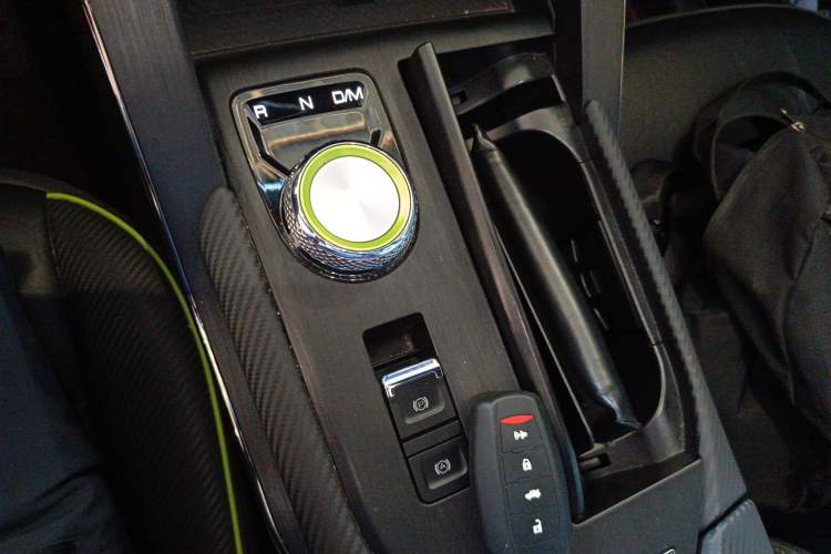 Used Haval H6S 2022 2.0T Two-Wheel Drive ZhiRun Version Gear Lever