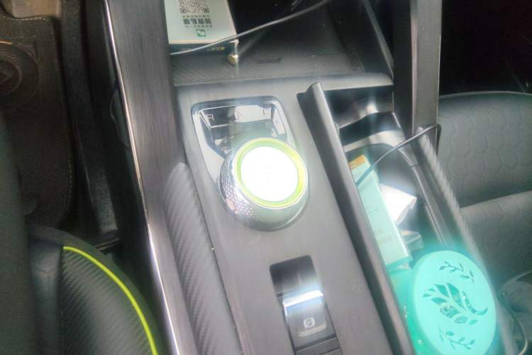 Used Haval H6S 2022 1.5T DHT ZhiRun Edition Gear Lever