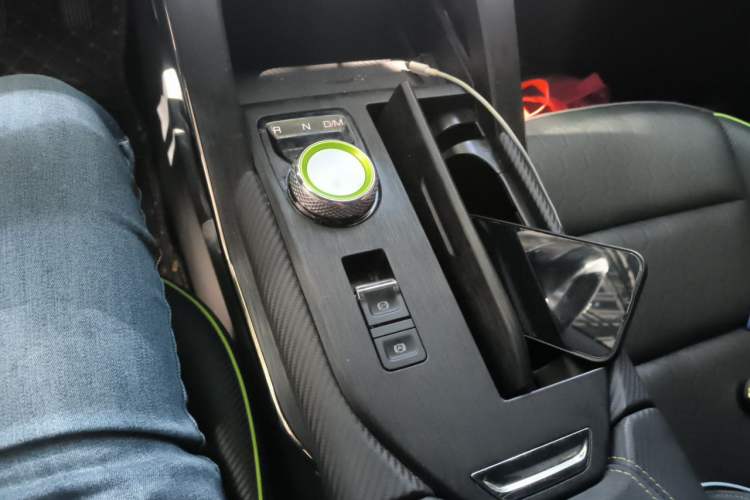 Used Haval H6S 2022 2.0T Two-Wheel Drive JoyRun Version Gear Lever