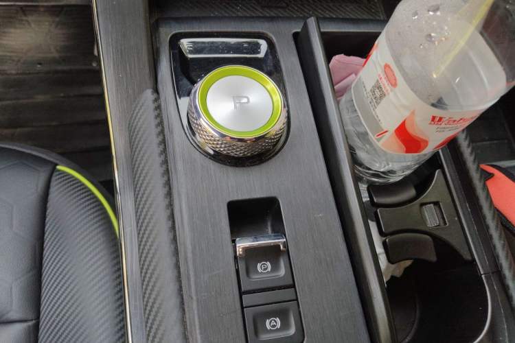 Used Haval H6S 2022 2.0T Two-Wheel Drive ZhiRun Version Gear Lever