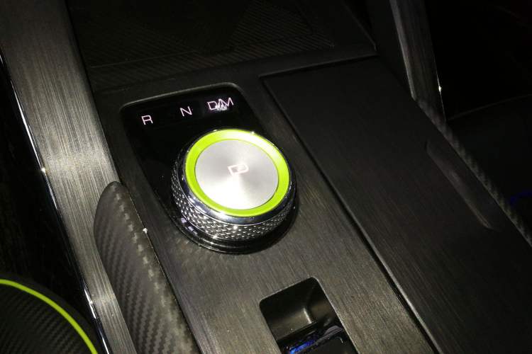 Used Haval H6S 2022 2.0T Two-Wheel Drive ZhiRun Version Gear Lever
