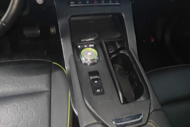 Used Haval H6S 2022 2.0T Two-Wheel Drive JoyRun Version Gear Lever