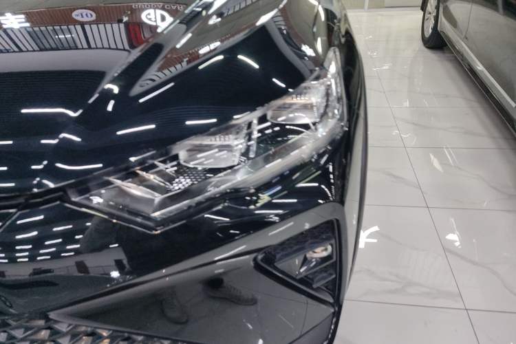 Used Haval H6S 2022 2.0T All-Wheel-Drive Trendy Sports Edition Left Front Headlight
