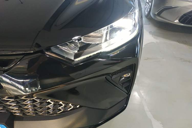 Used Haval H6S 2022 2.0T Two-Wheel Drive ZhiRun Version Left Front Headlight
