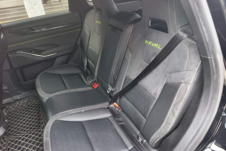 Used Haval H6S 2022 2.0T All-Wheel-Drive Trendy Sports Edition Left Rear Seat