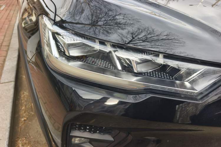 Used Haval H6S 2022 2.0T All-Wheel-Drive Trendy Sports Edition Right Front Headlight
