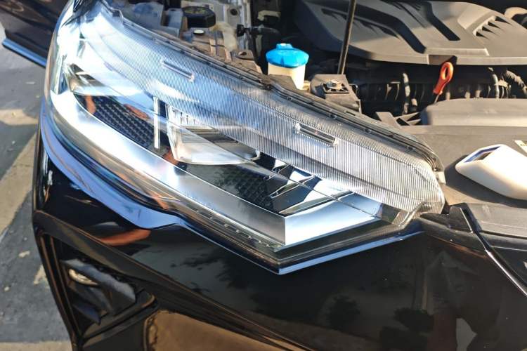 Used Haval H6S 2022 2.0T Two-Wheel Drive ZhiRun Version Right Front Headlight