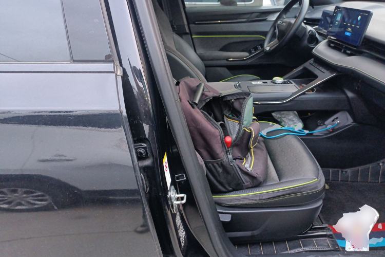 Used Haval H6S 2022 1.5T DHT Joyride Edition Right Front Seat