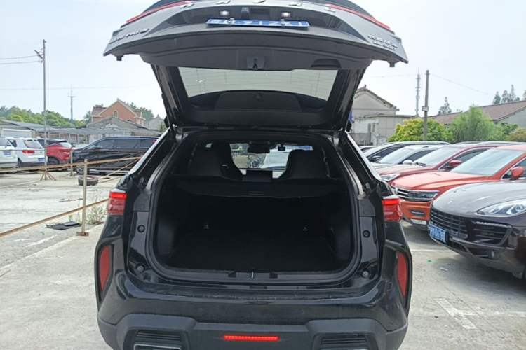 Used Haval H6S 2022 2.0T Two-Wheel Drive ZhiRun Version Trunk