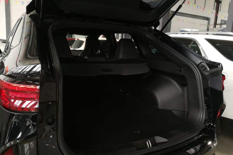Used Haval H6S 2022 2.0T Two-Wheel Drive ZhiRun Version Trunk