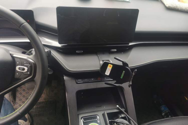 Used Haval H6S 2022 2.0T Two-Wheel Drive ZhiRun Version Audio And AC Panel