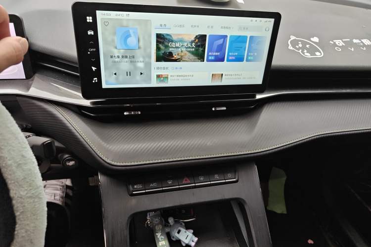Used Haval H6S 2022 2.0T Two-Wheel Drive ZhiRun Version Audio And AC Panel