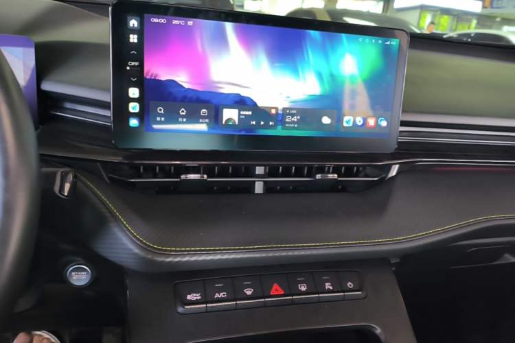 Used Haval H6S 2022 2.0T Two-Wheel Drive ZhiRun Version Audio And AC Panel
