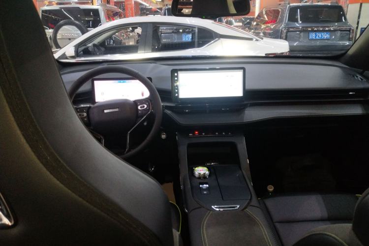 Used Haval H6S 2022 1.5T DHT ZhiRun Edition Center Console
