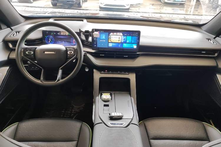 Used Haval H6S 2022 1.5T DHT ZhiRun Edition Center Console