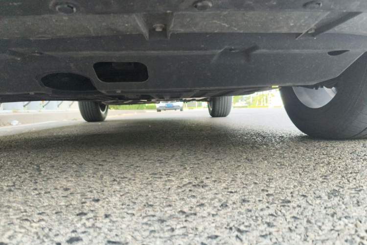 Used Haval H6S 2022 2.0T Two-Wheel Drive ZhiRun Version Chassis Front Left