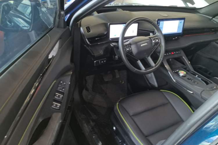Used Haval H6S 2022 2.0T Two-Wheel Drive ZhiRun Version Driver Seat
