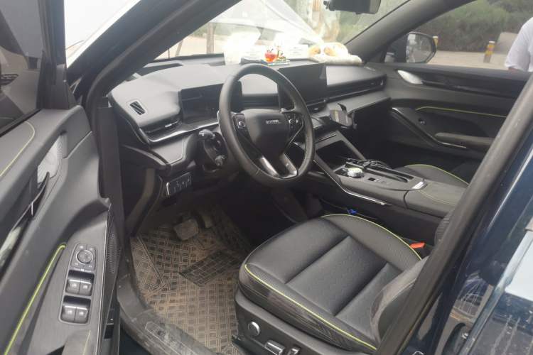Used Haval H6S 2022 2.0T Two-Wheel Drive ZhiRun Version Driver Seat