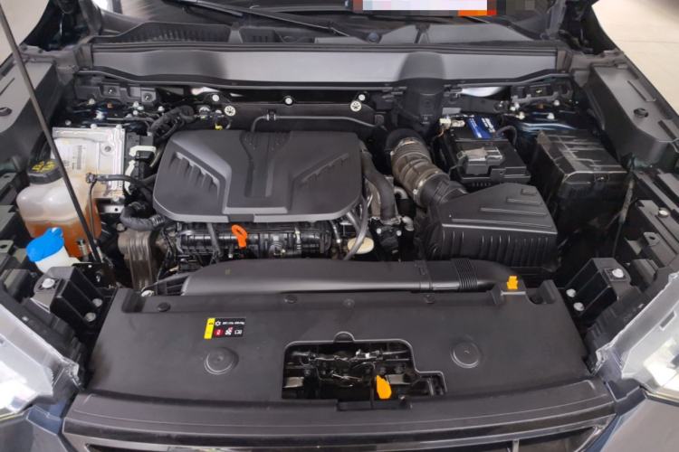 Used Haval H6S 2022 2.0T Two-Wheel Drive ZhiRun Version Engine Bay