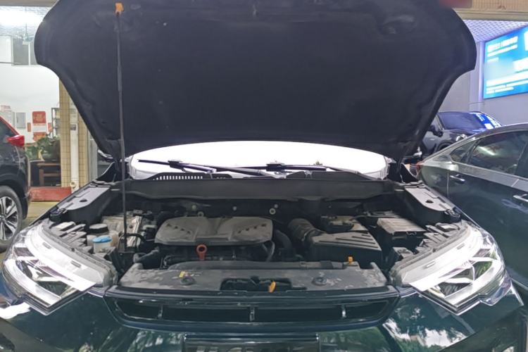 Used Haval H6S 2022 2.0T Two-Wheel Drive ZhiRun Version Engine Bay