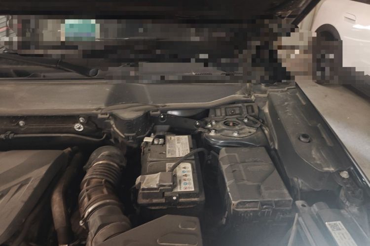 Used Haval H6S 2022 2.0T Two-Wheel Drive ZhiRun Version Engine Bay Left