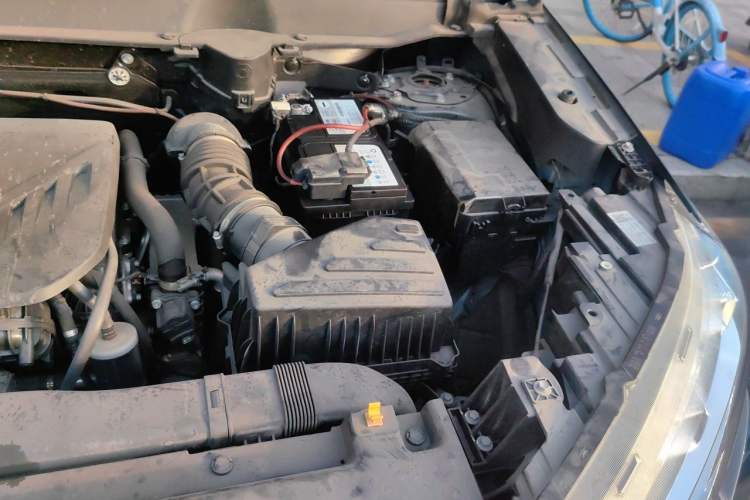 Used Haval H6S 2022 2.0T Two-Wheel Drive ZhiRun Version Engine Bay Left