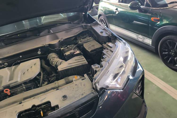 Used Haval H6S 2022 2.0T Two-Wheel Drive ZhiRun Version Engine Bay Left