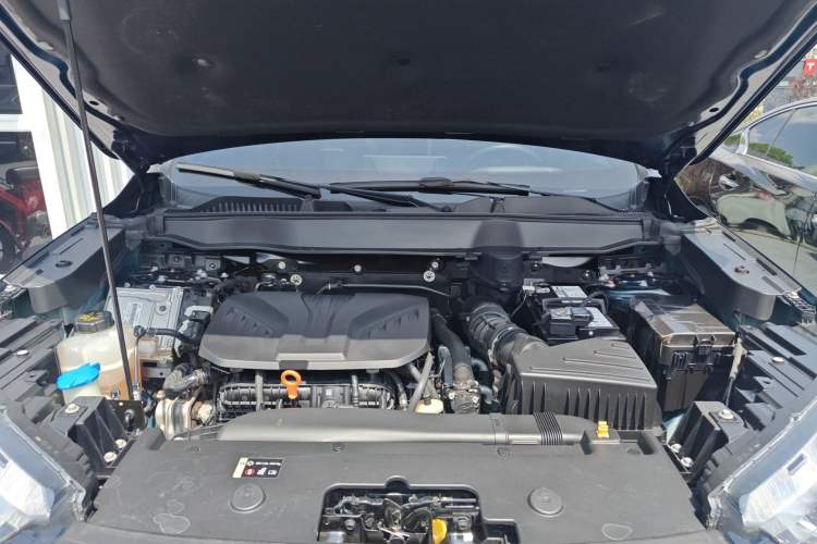 Used Haval H6S 2022 2.0T Two-Wheel Drive ZhiRun Version Engine Bay