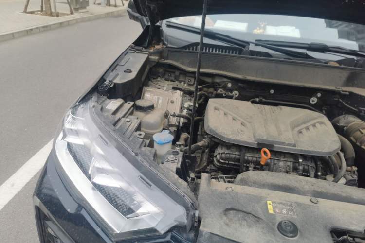 Used Haval H6S 2022 2.0T Two-Wheel Drive ZhiRun Version Engine Bay Right