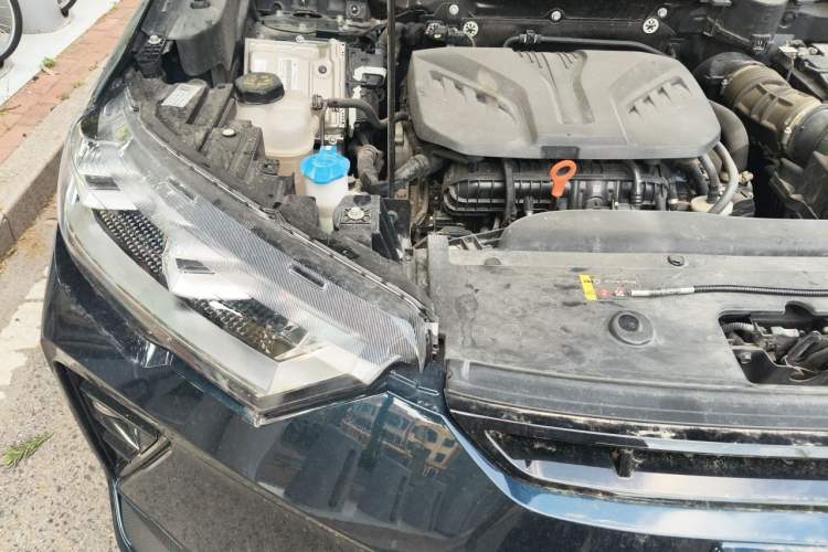 Used Haval H6S 2022 2.0T Two-Wheel Drive ZhiRun Version Engine Bay Right