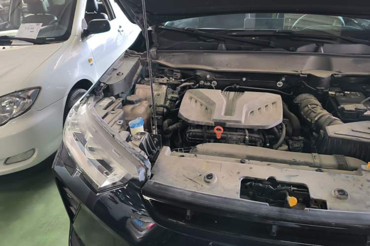 Used Haval H6S 2022 2.0T Two-Wheel Drive ZhiRun Version Engine Bay Right