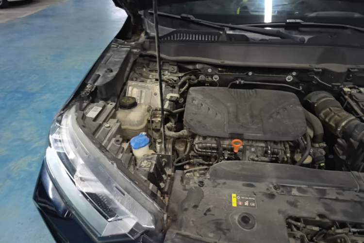 Used Haval H6S 2022 2.0T All-Wheel-Drive Trendy Sports Edition Engine Bay Right