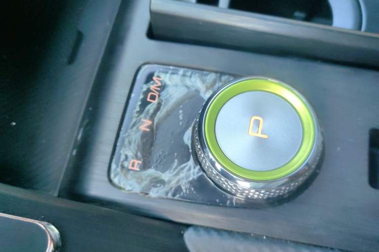 Used Haval H6S 2022 2.0T Two-Wheel Drive ZhiRun Version Gear Lever