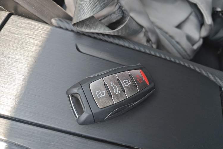 Used Haval H6S 2022 2.0T Two-Wheel Drive ZhiRun Version Interior 1