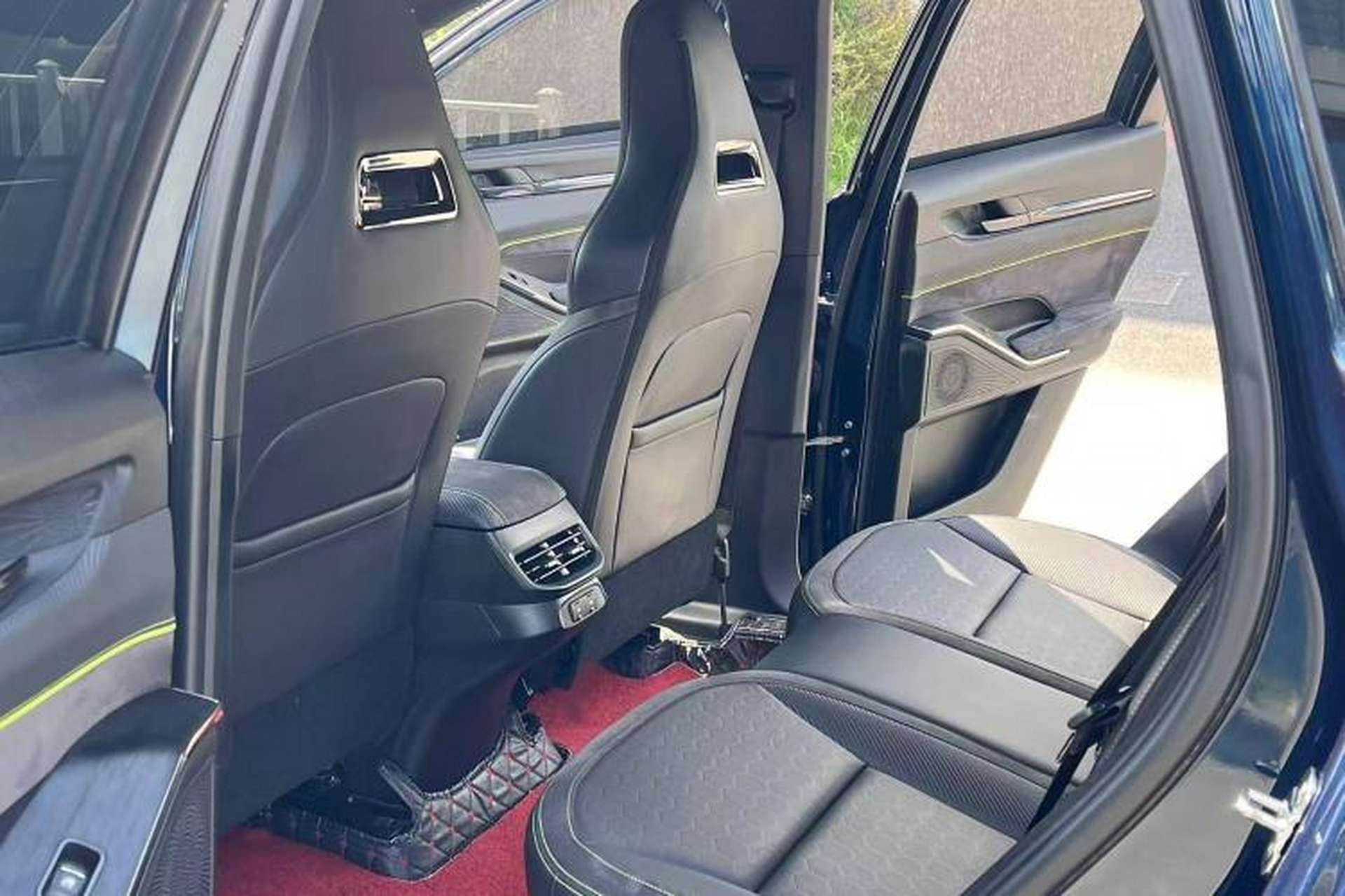 Used Haval H6S 2022 2.0T Two-Wheel Drive ZhiRun Version Interior 3