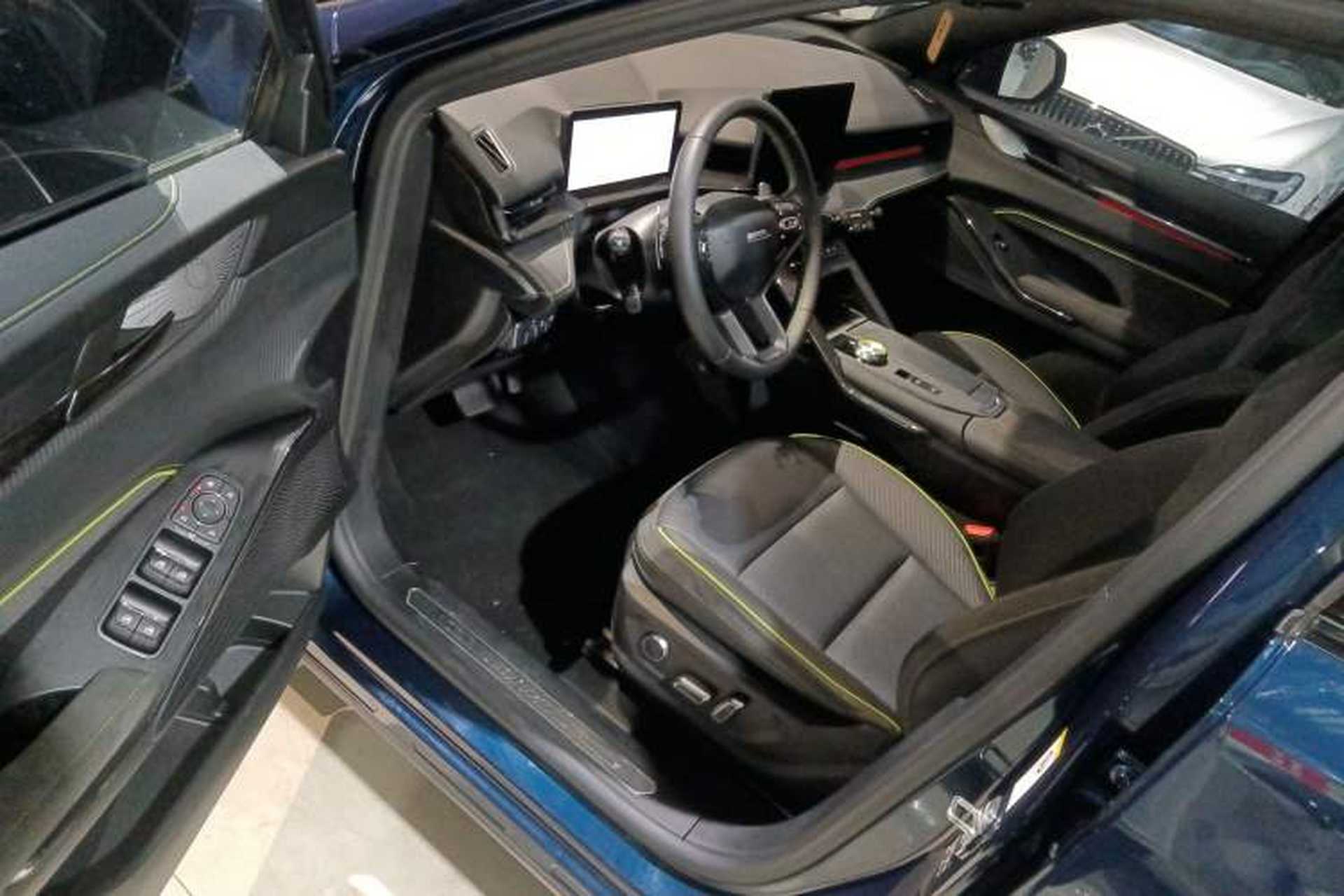Used Haval H6S 2022 2.0T Two-Wheel Drive ZhiRun Version Interior 3