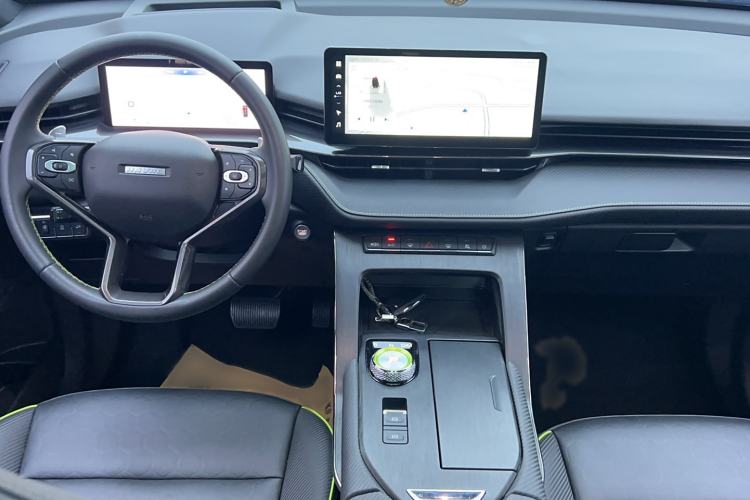 Used Haval H6S 2022 2.0T Two-Wheel Drive ZhiRun Version Interior 3