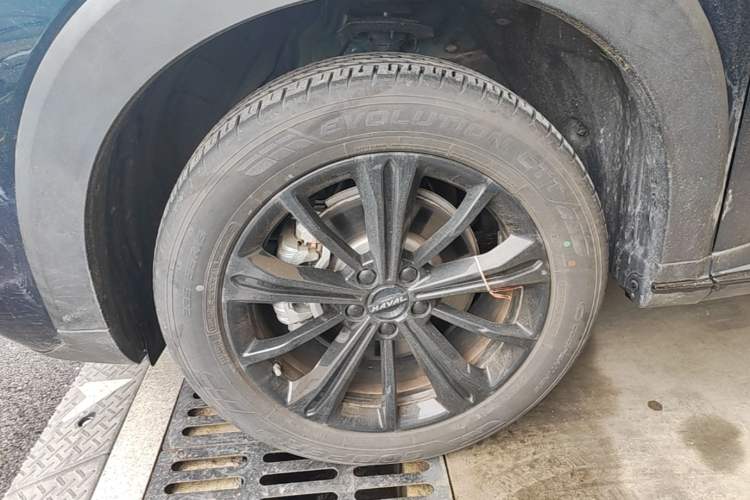 Used Haval H6S 2022 1.5T DHT ZhiRun Edition Left Front Wheel Hub