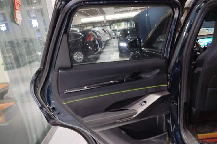 Used Haval H6S 2022 2.0T All-Wheel-Drive Trendy Sports Edition Left Rear Door Interior
