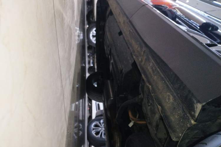 Used Haval H6S 2022 1.5T DHT ZhiRun Edition Left Side Sill