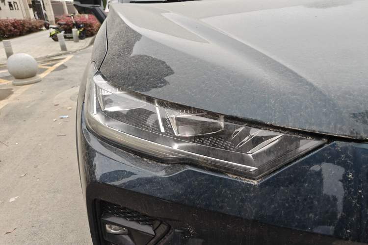 Used Haval H6S 2022 2.0T Two-Wheel Drive ZhiRun Version Right Front Headlight