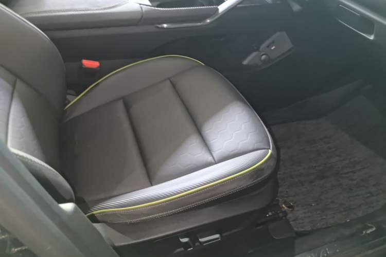 Used Haval H6S 2022 2.0T Two-Wheel Drive ZhiRun Version Right Front Seat