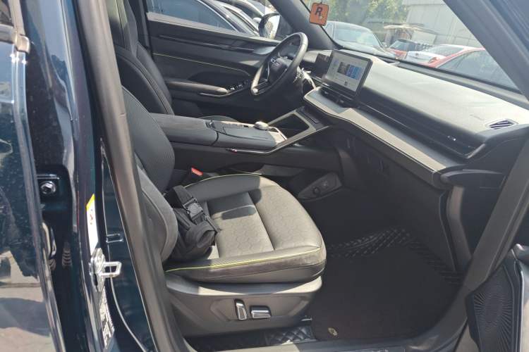 Used Haval H6S 2022 2.0T Two-Wheel Drive ZhiRun Version Right Front Seat